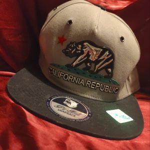 California snap back hat
